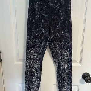 Lululemon leggings size 6